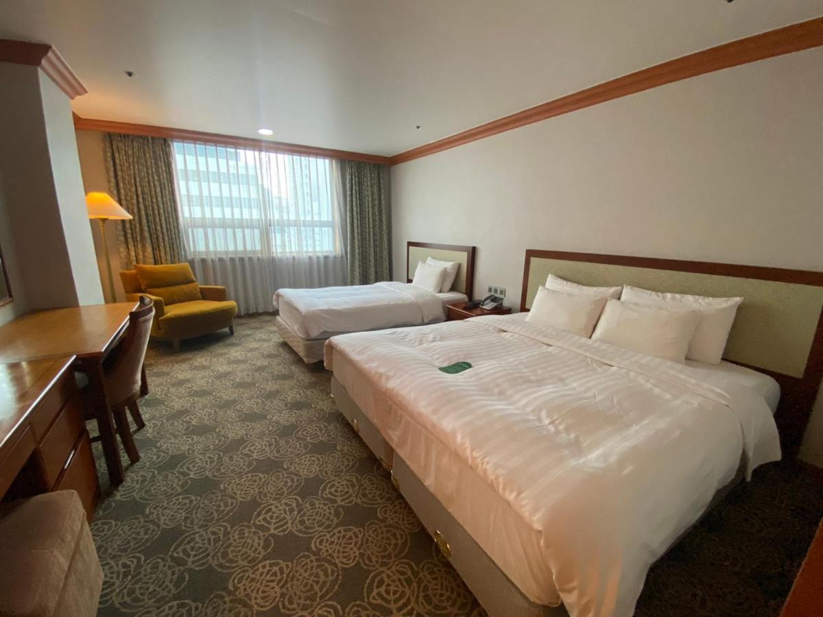 Hotel International Чханвон Экстерьер фото