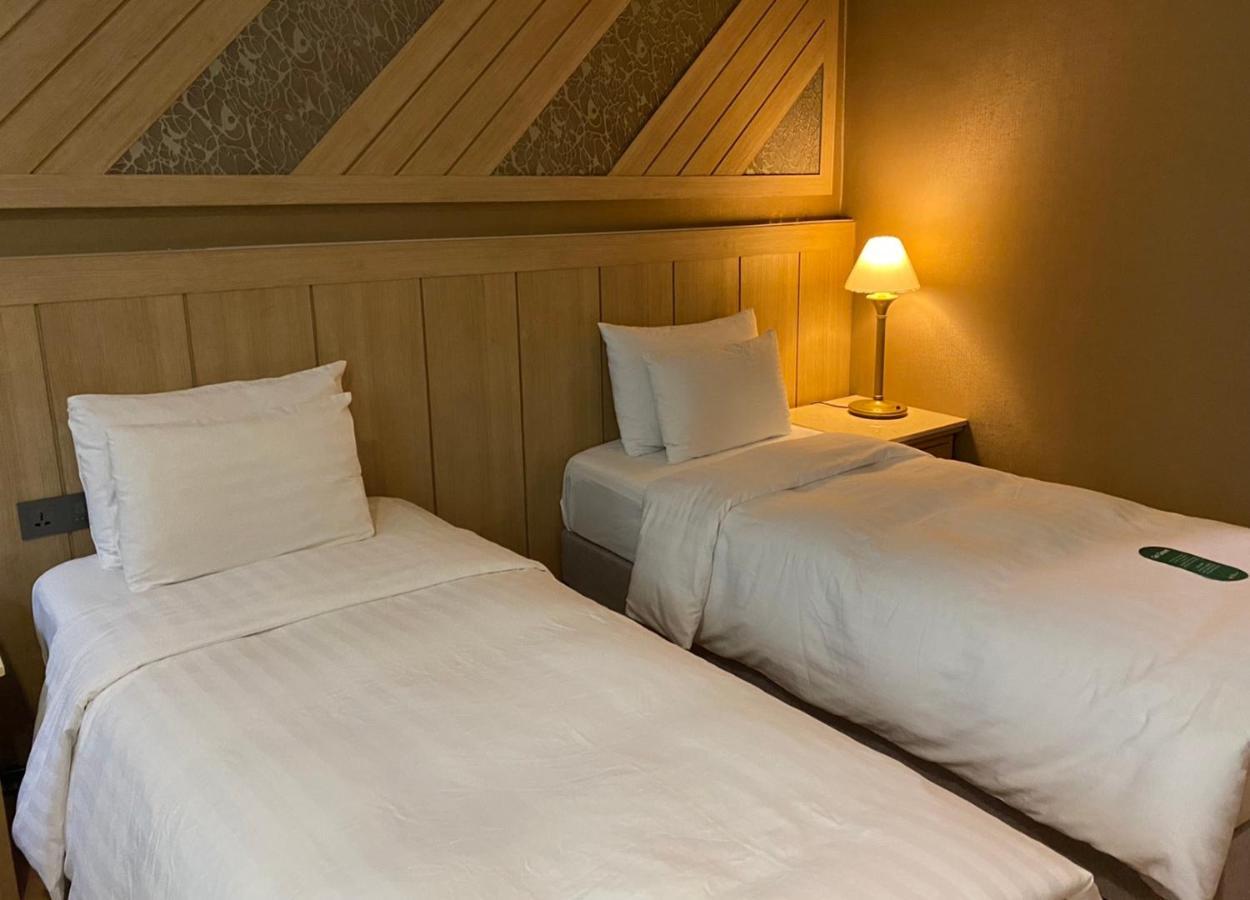 Hotel International Чханвон Экстерьер фото