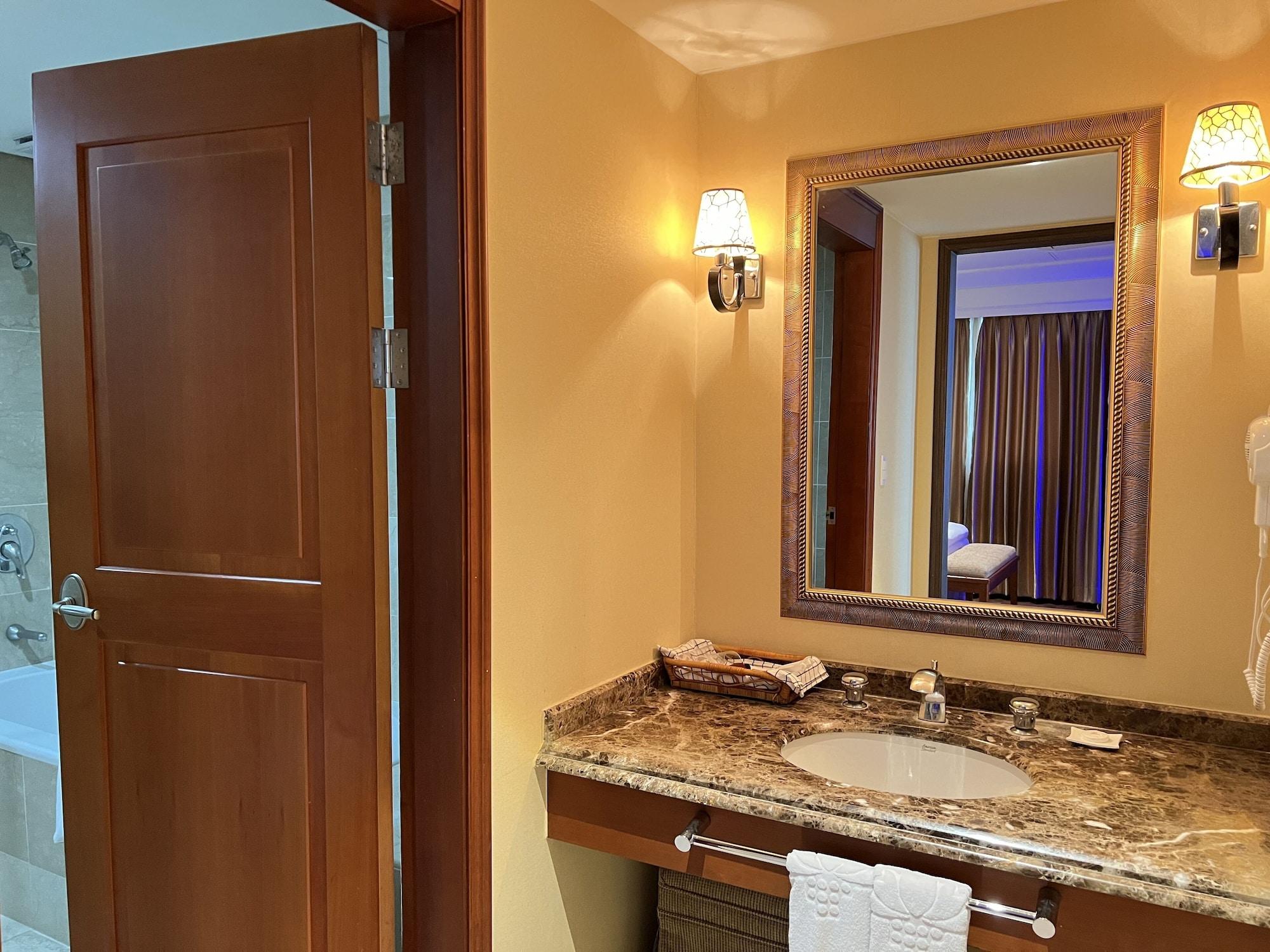 Hotel International Чханвон Экстерьер фото
