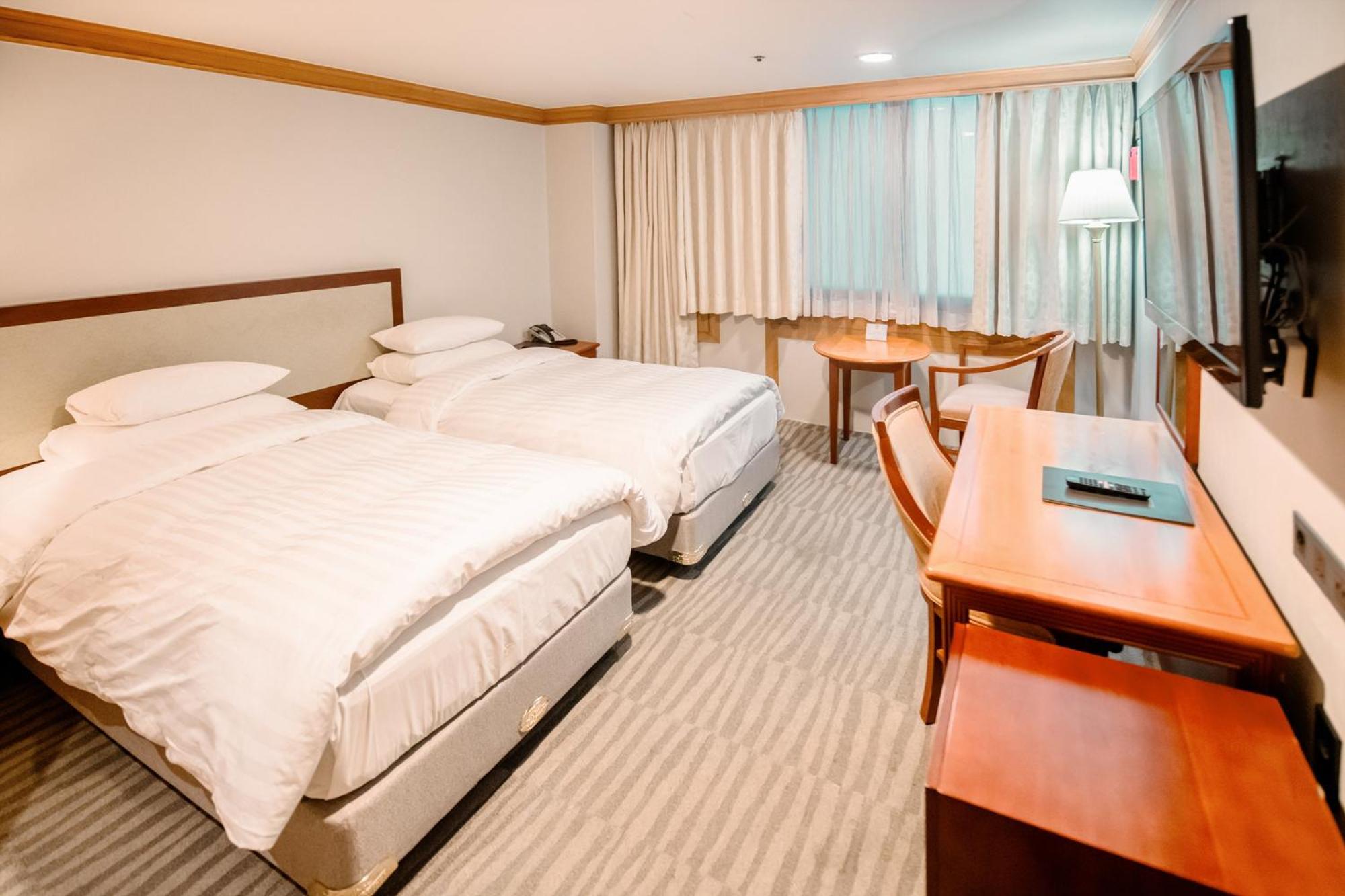 Hotel International Чханвон Экстерьер фото