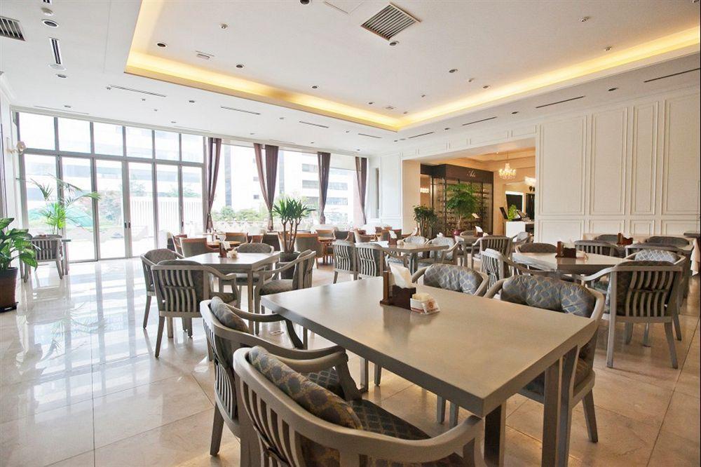 Hotel International Чханвон Экстерьер фото