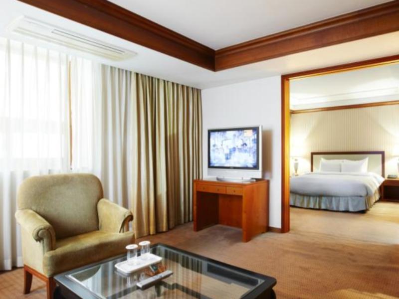 Hotel International Чханвон Экстерьер фото