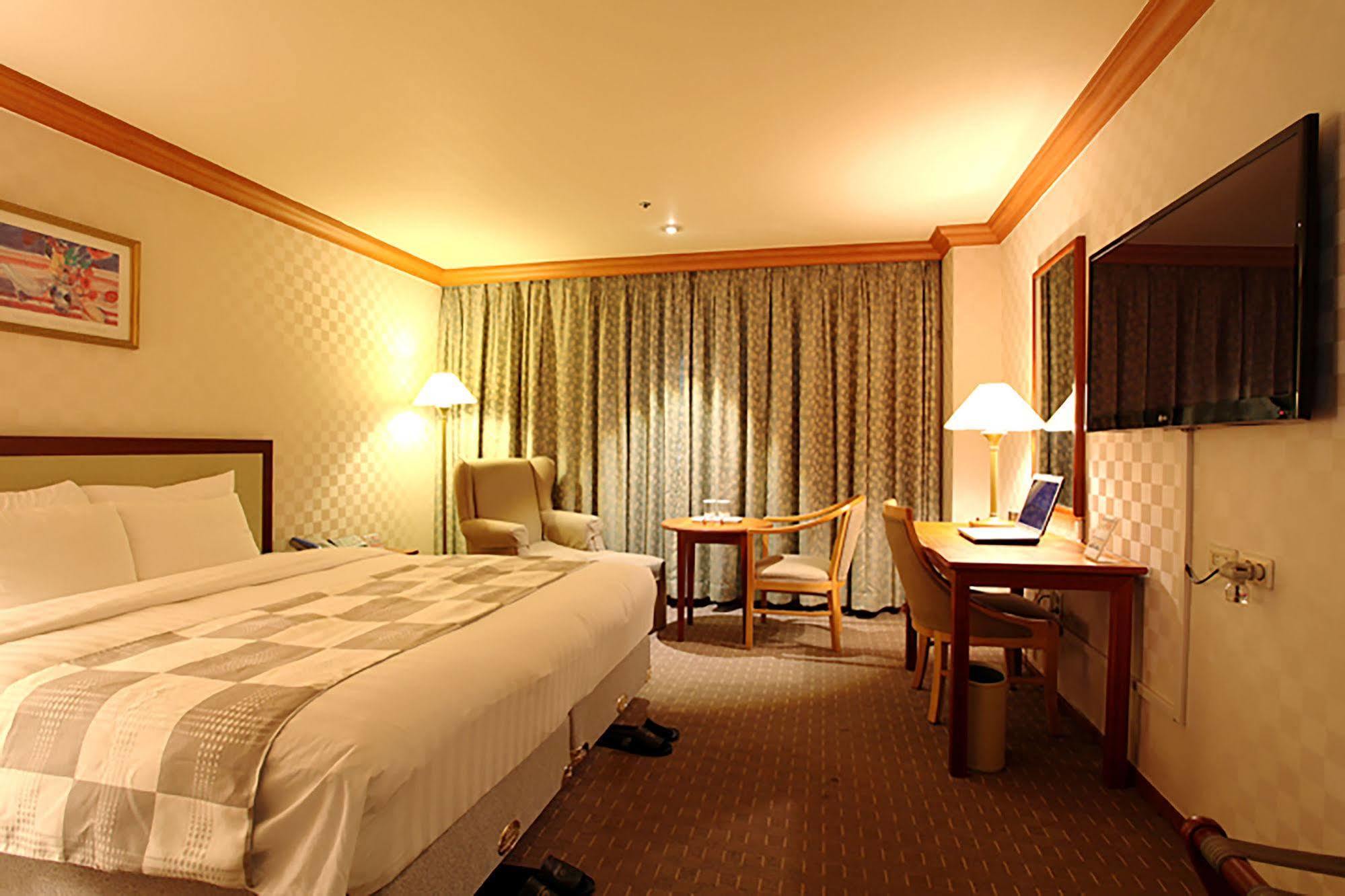 Hotel International Чханвон Экстерьер фото