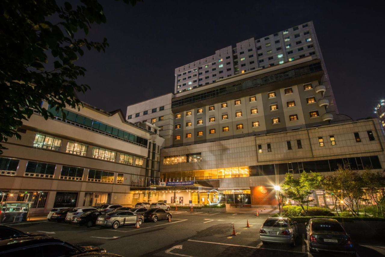 Hotel International Чханвон Экстерьер фото